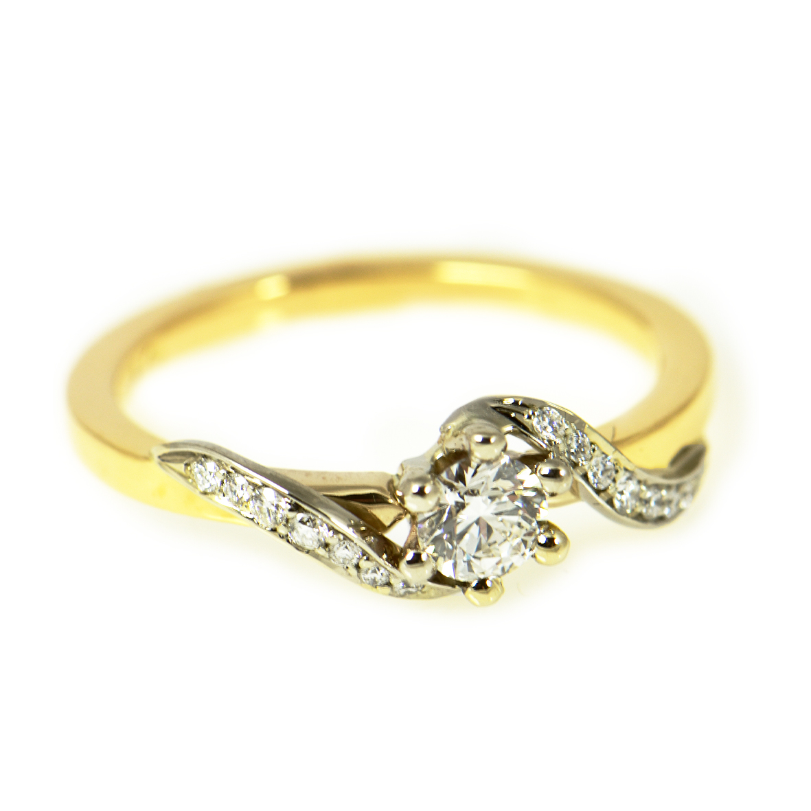 pierścionek z białego i żółtego złota z brylantami